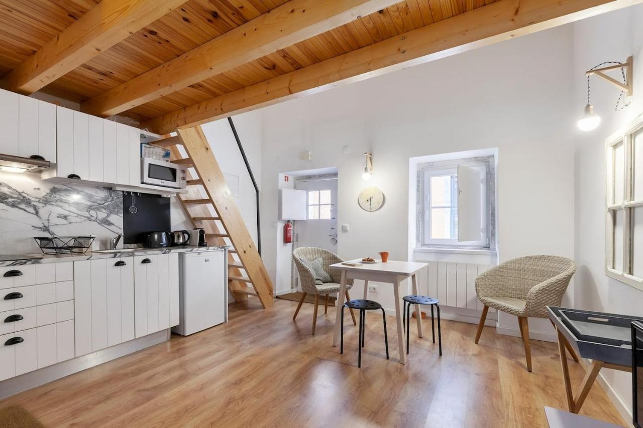 Classic Lisbon Homes: Bright & Central In Belem Exterior foto