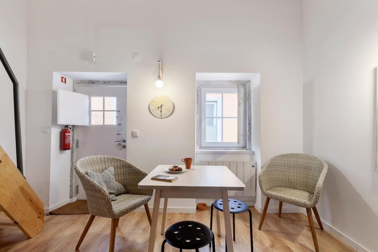 Classic Lisbon Homes: Bright & Central In Belem Exterior foto